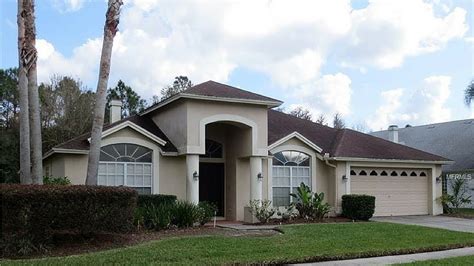 This is a large, 3-story townhome with 3 bedrooms, 2. . Houses for rent tampa